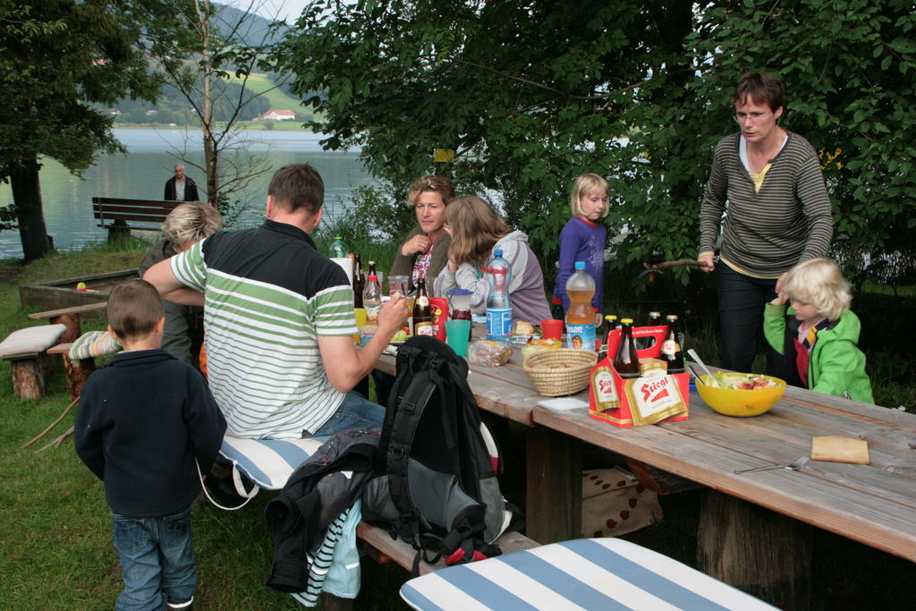 Nussbaumer Am Irrsee Tiefgraben ภายนอก รูปภาพ